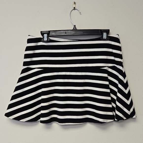 Express Stretch Skater Mini Skirt Black White Stripes M - Picture 3 of 6
